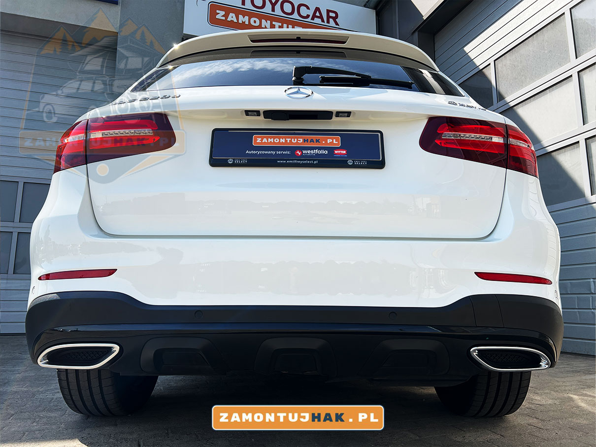 Montaż haka Mercedes